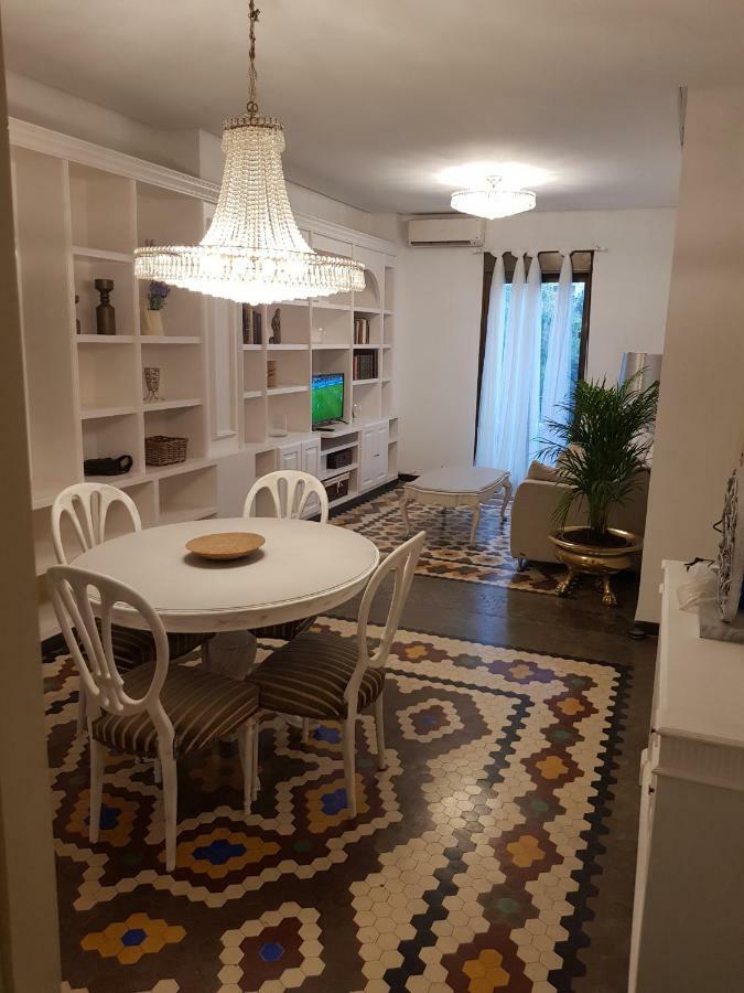Domus Valencia Apartamentos Centro Frente A Torres De Serrano Bagian luar foto